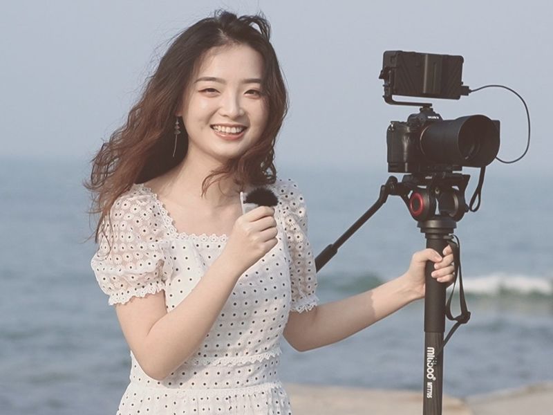 An Analysis of the Differences Between Monopods and Tripods: How to Choose Miliboo Products?